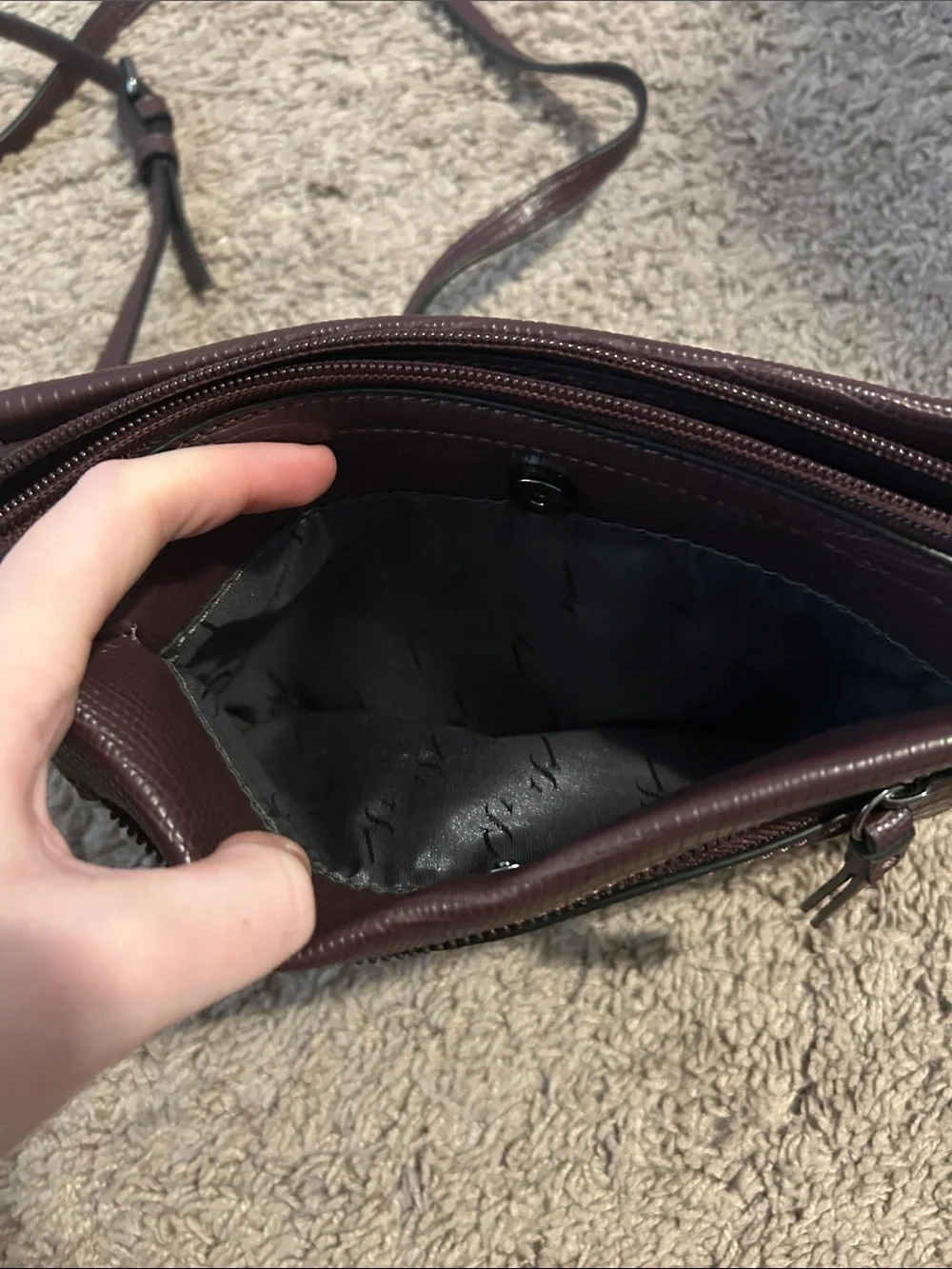 Simply Vera Vera Wang Burgundy Textured Crossbody Bag